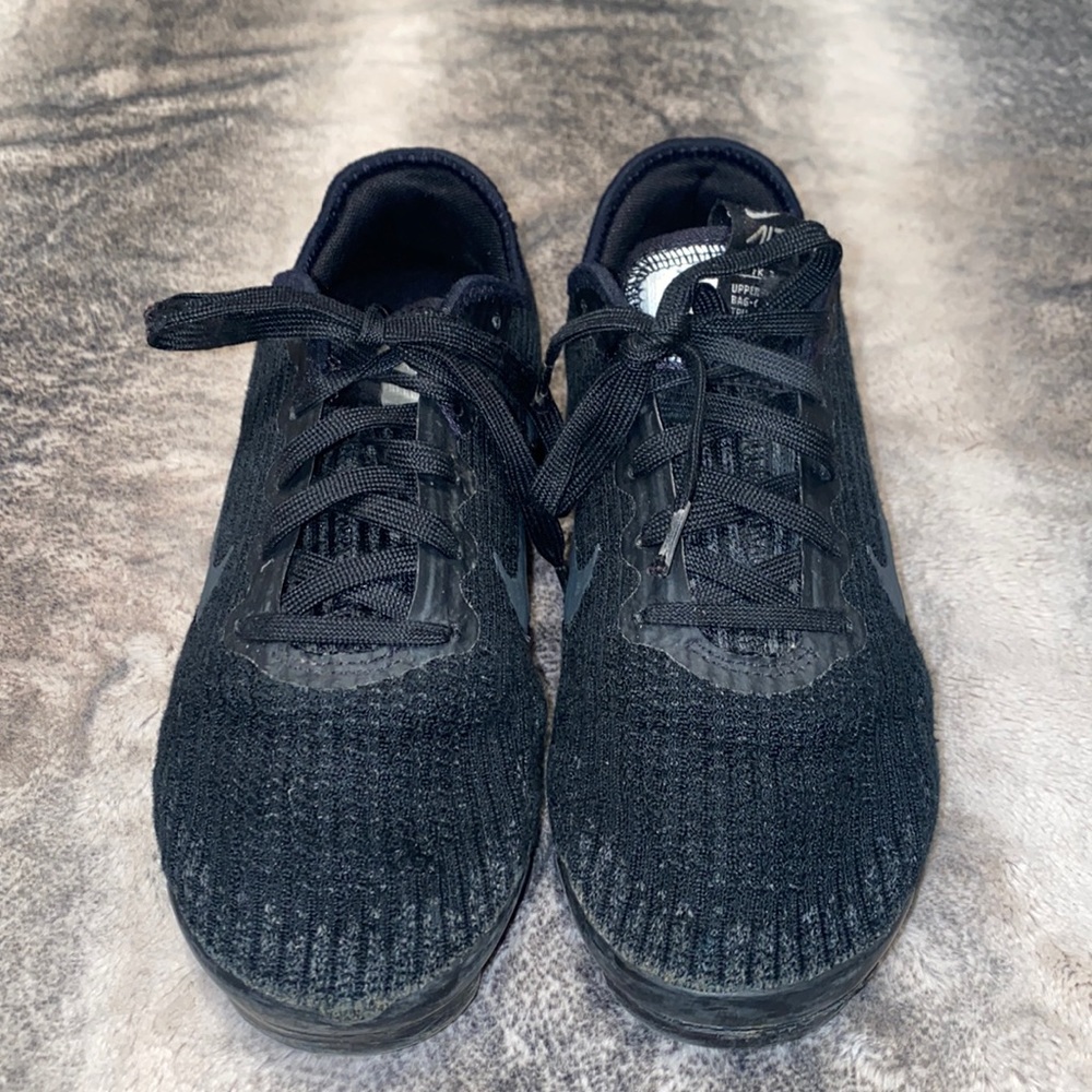 Nike Tennis Shoes! Gently Used. Make me an offer! 😊